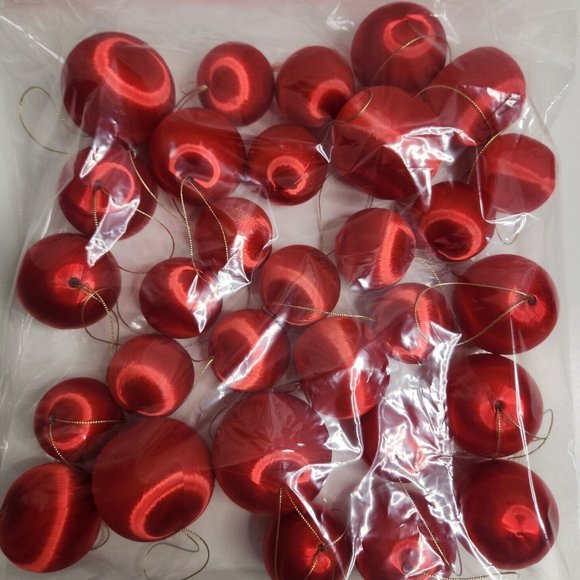 Vintage Franks Christmas Ornaments Red Gold hanging thread Satin Thread Balls - Picture 5 of 7